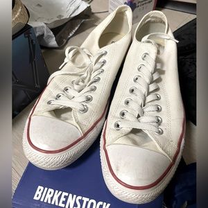 Men’s white converse size 8.5